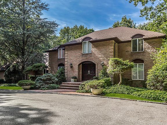 2nd image of 17 Palatine Ct