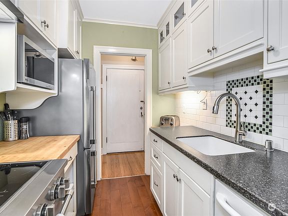 4th image of 5810 Cowen Place NE #205