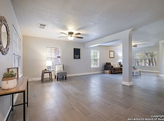 3rd image of 11835 Brandon Oaks