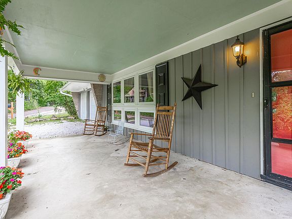 2nd image of 88 Inglenook Dr