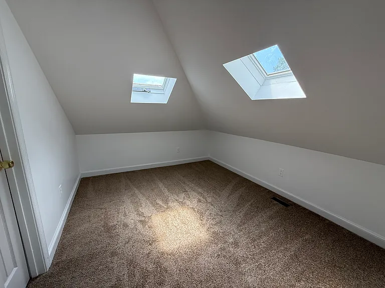 2025 N Stafford St — Photo 7