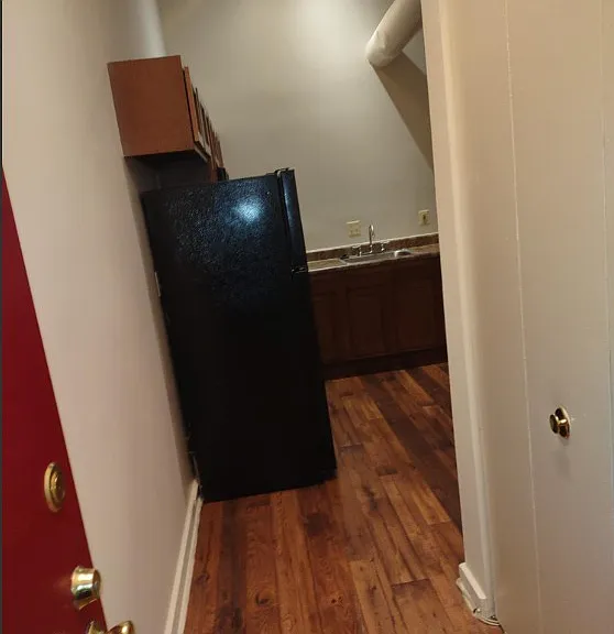 Marlboro Classic Apt & Redwood Square — Photo 52