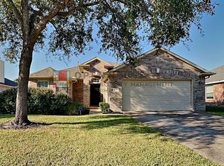 3113 Orange St, Pearland, TX 77581