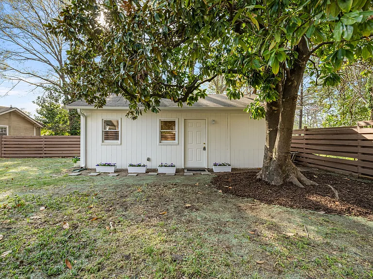 2502 Englewood Ave — Photo 34