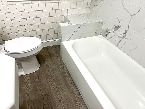 4th image of 162 Academy Ave #3B