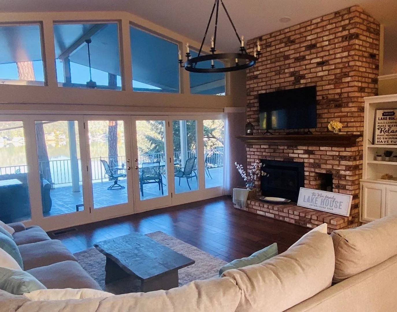Lake Front Furnished Home, 3 bed, 4 bath in Lake Wildwood, Penn Valley, CA — Photo 2