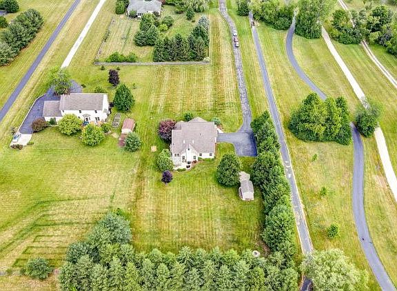 5th image of 1891 Hardin Ln