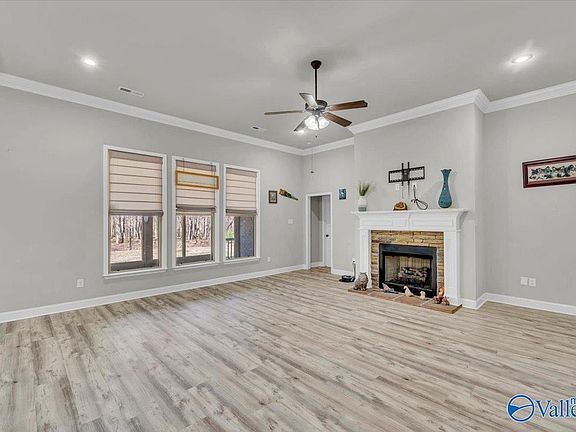 4th image of 18169 Merlin Dr