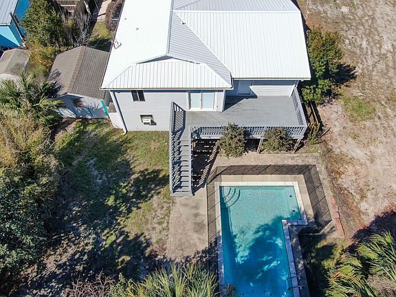 5th image of 520 Sandy Ln
