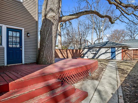5th image of 1227 E 6th St