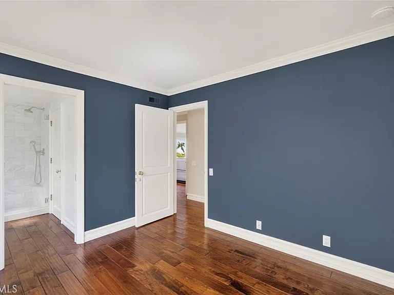 49 Cambria Dr — Photo 28