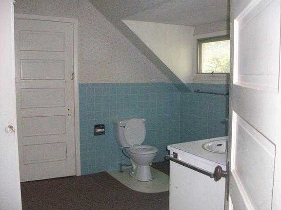 Full Bath