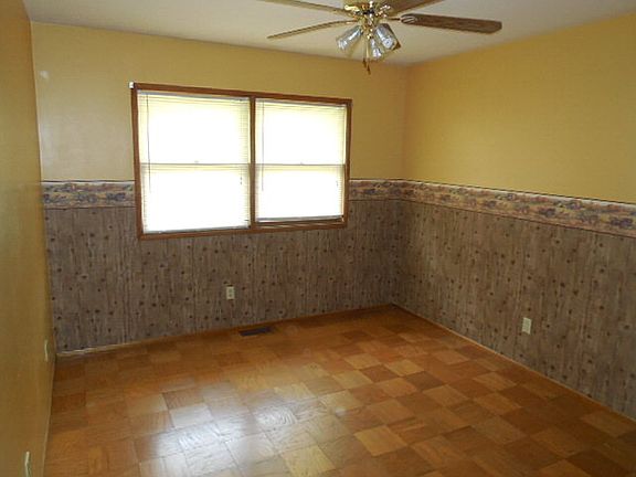 5th image of 2421 Whirlaway Dr