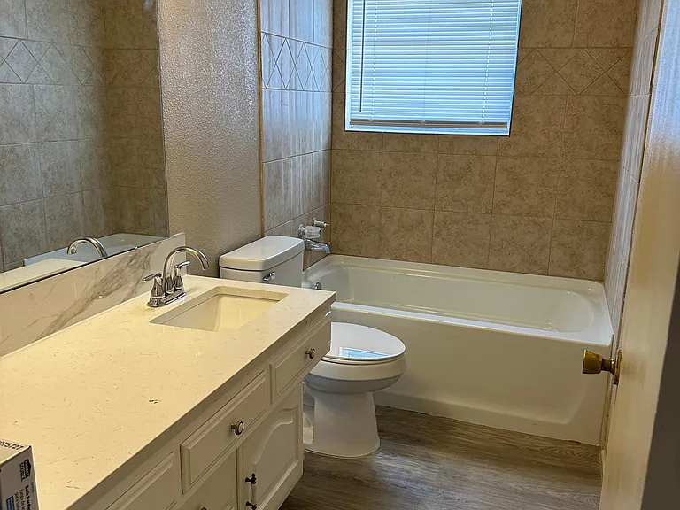 4605 Dakota Ave — Photo 3