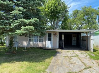 918 Fuller Dr, Charleston, IL 61920