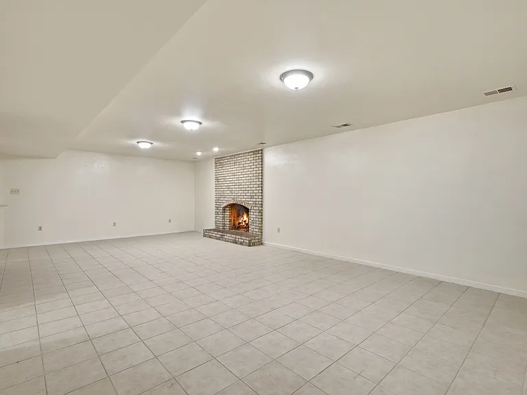 6306 Dunaway Ct — Photo 55
