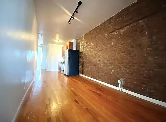 Rented by Brooklyn Group | media 7