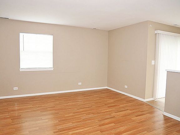 3rd image of 527 E Shagbark Ln #F