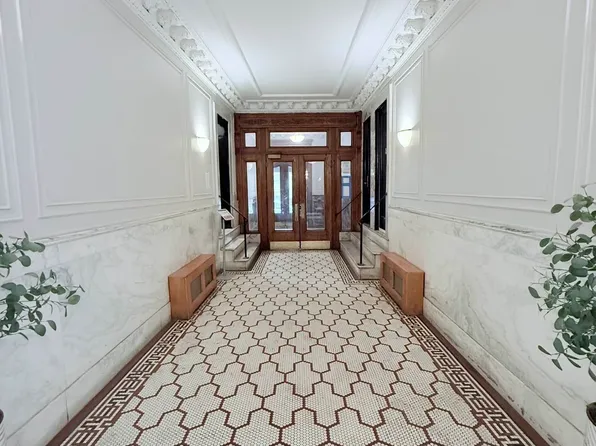 250 Riverside Drive image 11 of 15