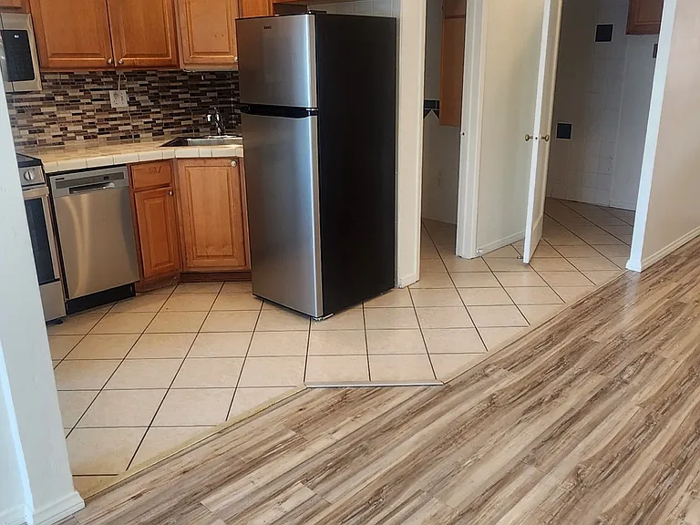 3132 Lincoln Ave — Photo 6
