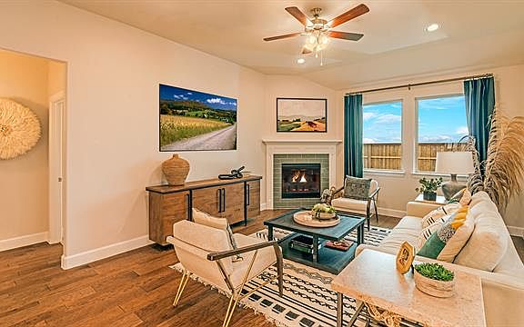 4th image of 5105 Del Monte Dr