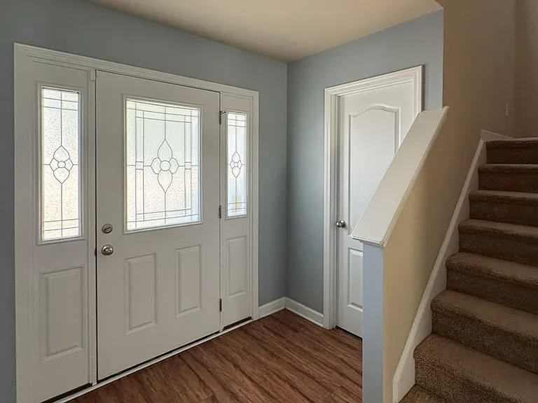 1424 Saint Johns Loop — Photo 3