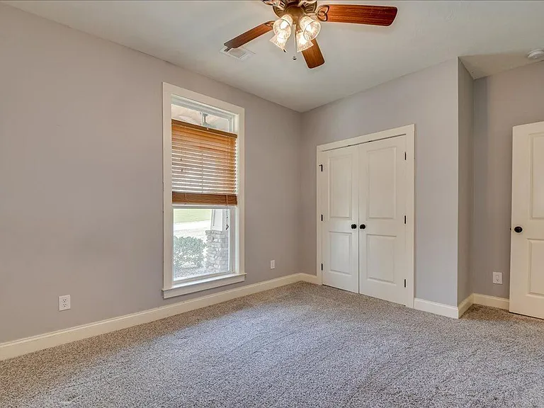 208 Havelock Dr — Photo 21