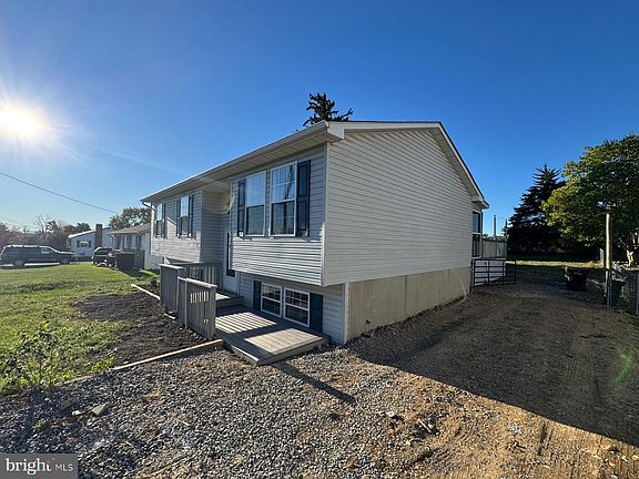 2nd image of 419 Summit Ave