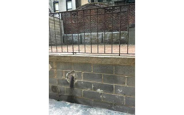 Rented by Douglas Elliman | media 18