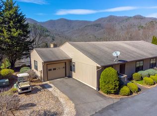 176A Woodside Villas Dr, Franklin, NC 28734
