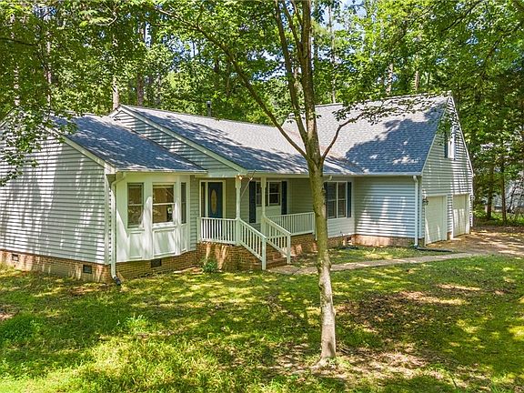 2nd image of 102 Penrith Ct