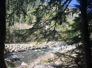 22985 E Autumn Ln, Rhododendron, OR 97049