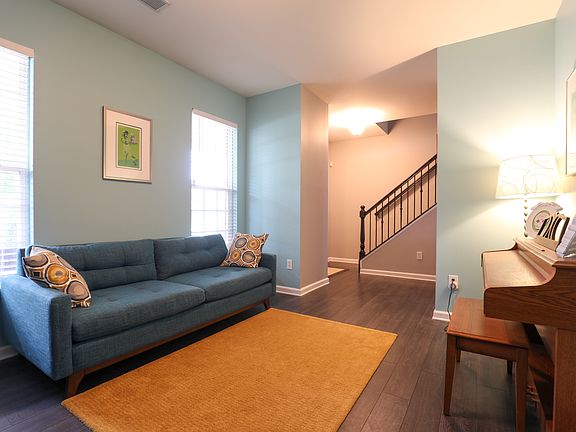 3rd image of 3305 Chastain Landings Ct