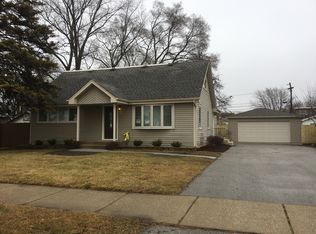 9037 S McVicker Ave, Oak Lawn, IL 60453