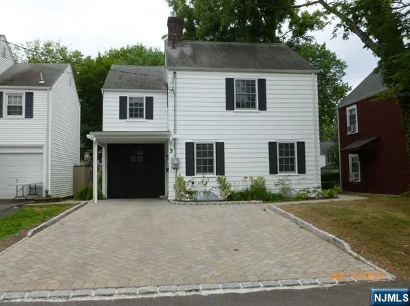 5 Aberdeen Pl, Fair Lawn, NJ 07410