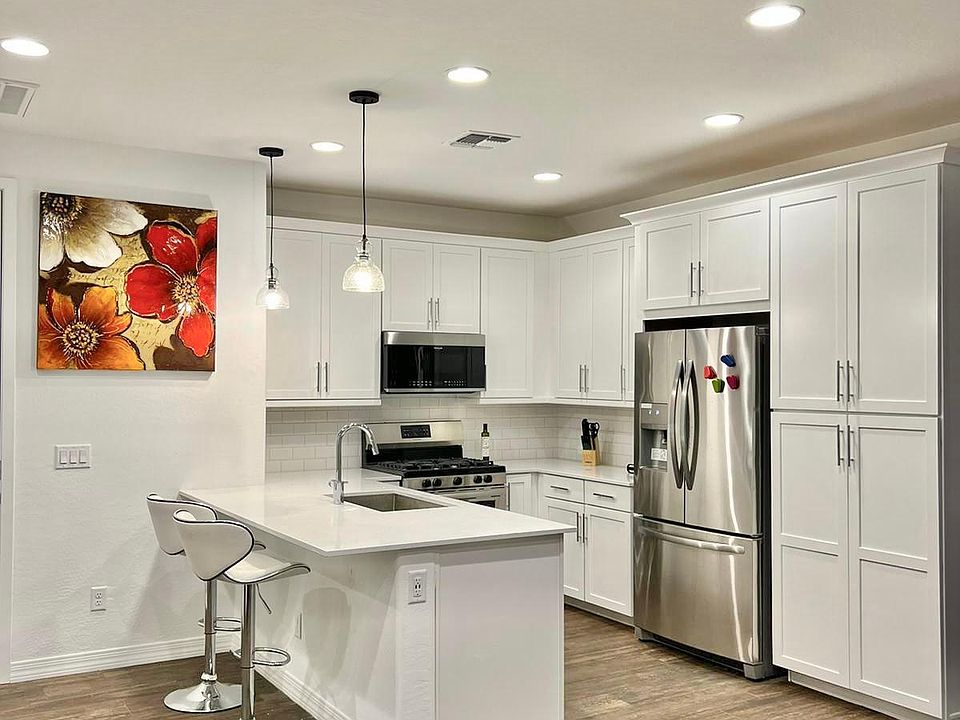 1st image of 2250 E Meadowview Ct #1