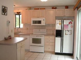 10 Ojibwa Trl, Shelton, CT 06484