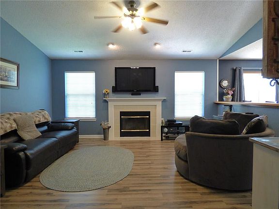 5th image of 8653 Coralberry Ln