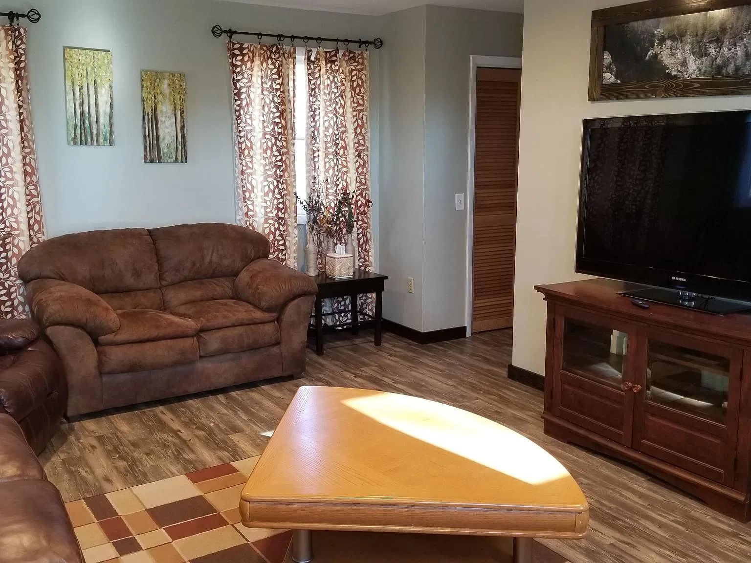 1 bed, 1300 sqft, $1,400 — Photo 2