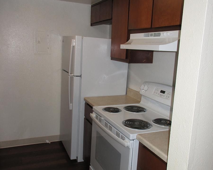 1st image of 1405 Race St APT 203