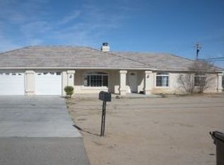 15560 Live Oak St, Hesperia, CA 92345