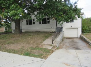 2505 Oakley Ave, Kansas City, MO 64127