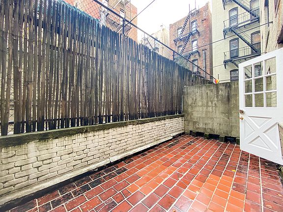 4th image of 215 W 83rd St APT 2H