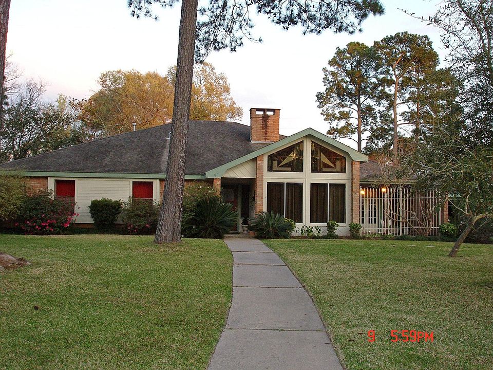 1st image of 8022 12th Fairway Ln