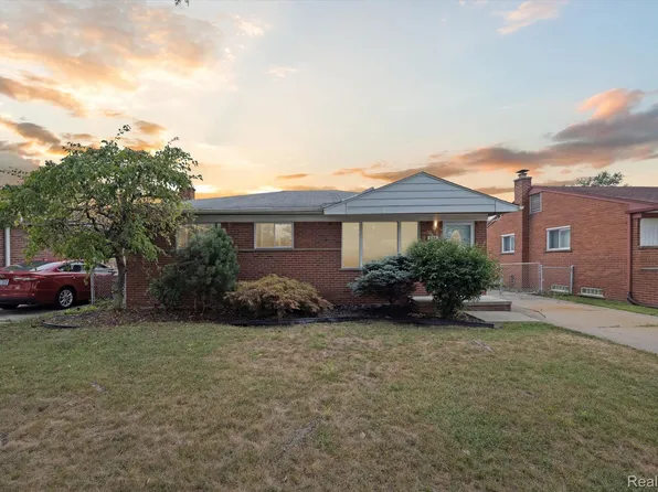 721 Cloverlawn Blvd, Lincoln Park, MI 48146