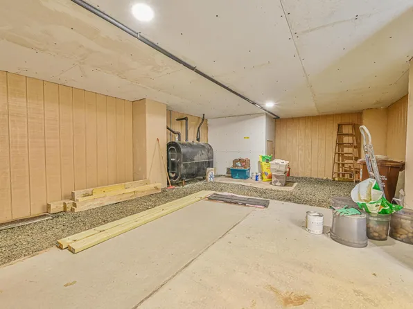 20 West 18th Road image 27 of 34