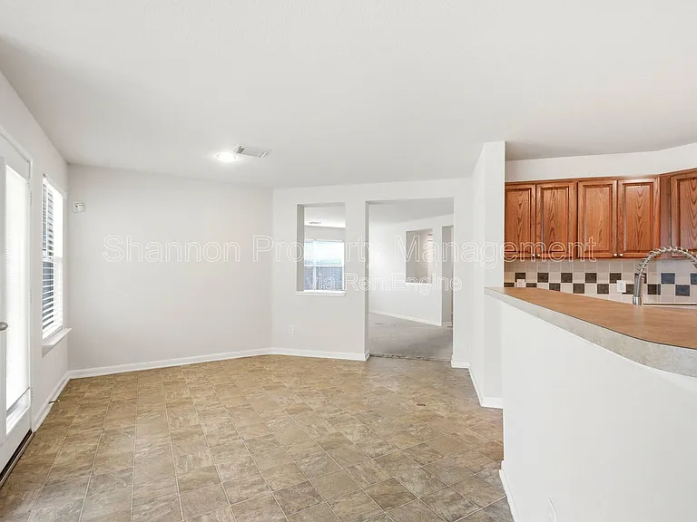 526 Remington Lodge Ct — Photo 16