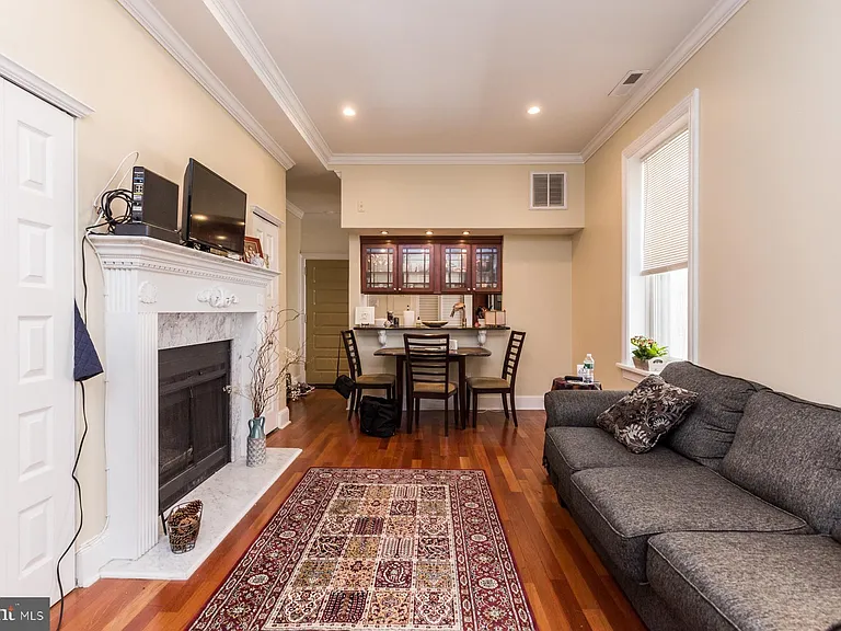 1712 Wallace St #202 — Photo 5