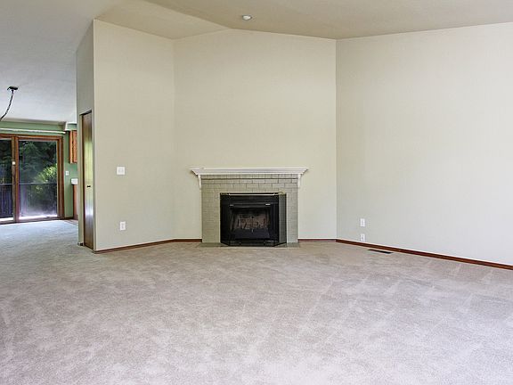 3rd image of 13612 174th Ave NE