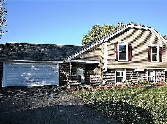 3rd image of 10 Buttonwood Dr
